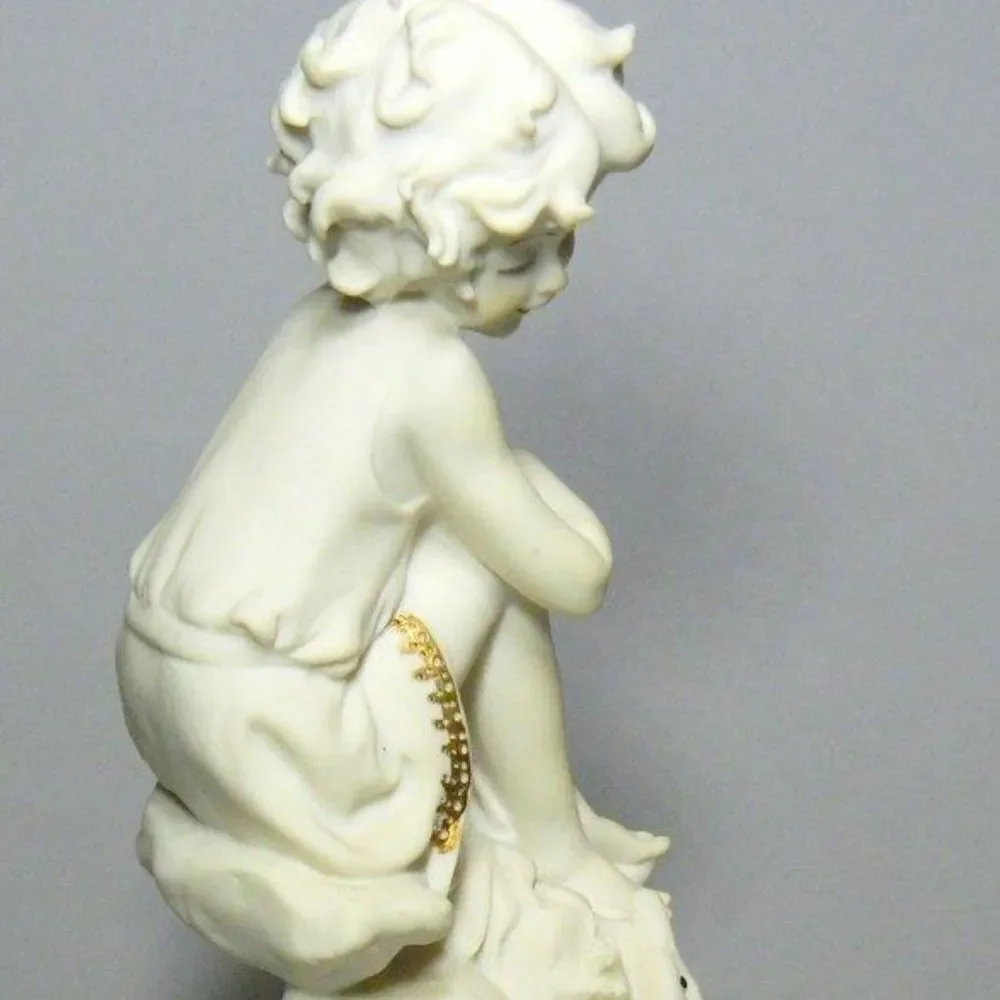 Vintage Giuseppe Armani Figurine The Pretty Duckling Dated 1986
